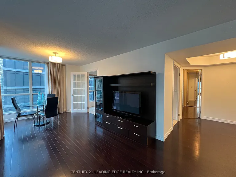 7 Carlton St #1115 — Photo 3