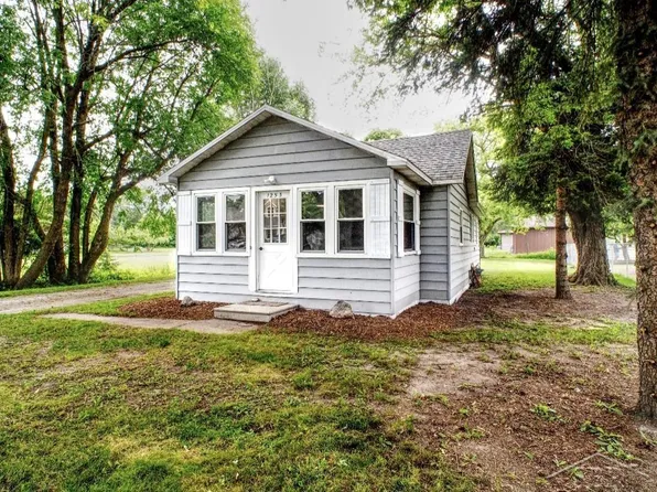 1253 W Nebobish Rd, Essexville, MI 48732