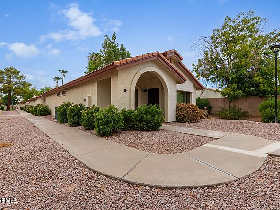 3rd image of 1120 N VAL VISTA Drive #42