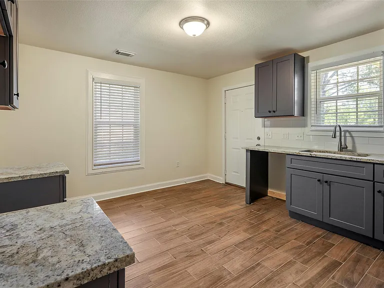 4606 Antha St — Photo 25