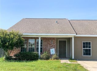 1061 Clairise Ct, Slidell, LA 70461