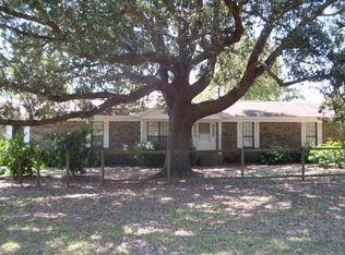 5677 Henley Rd, Milton, FL 32570