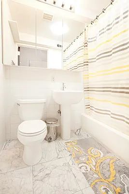 Rented by NY Casa Group | media 26