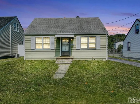 94 Vliet St, Spotswood, NJ 08884