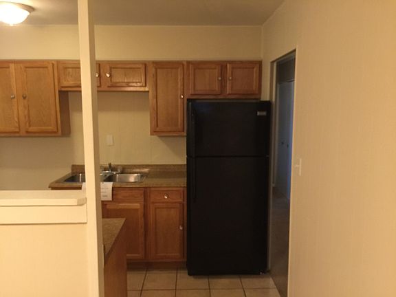 3rd image of 9764 Sacramento St