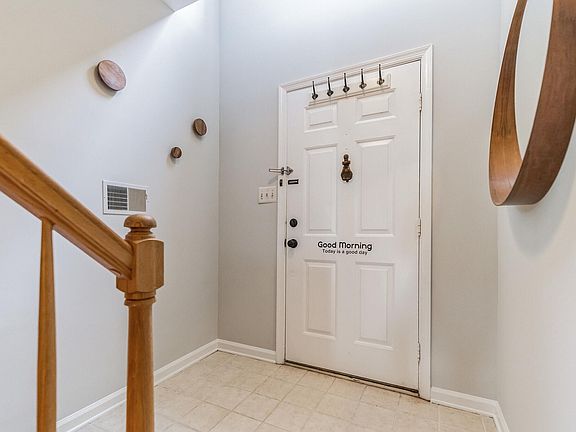3rd image of 3947 Clares Ct