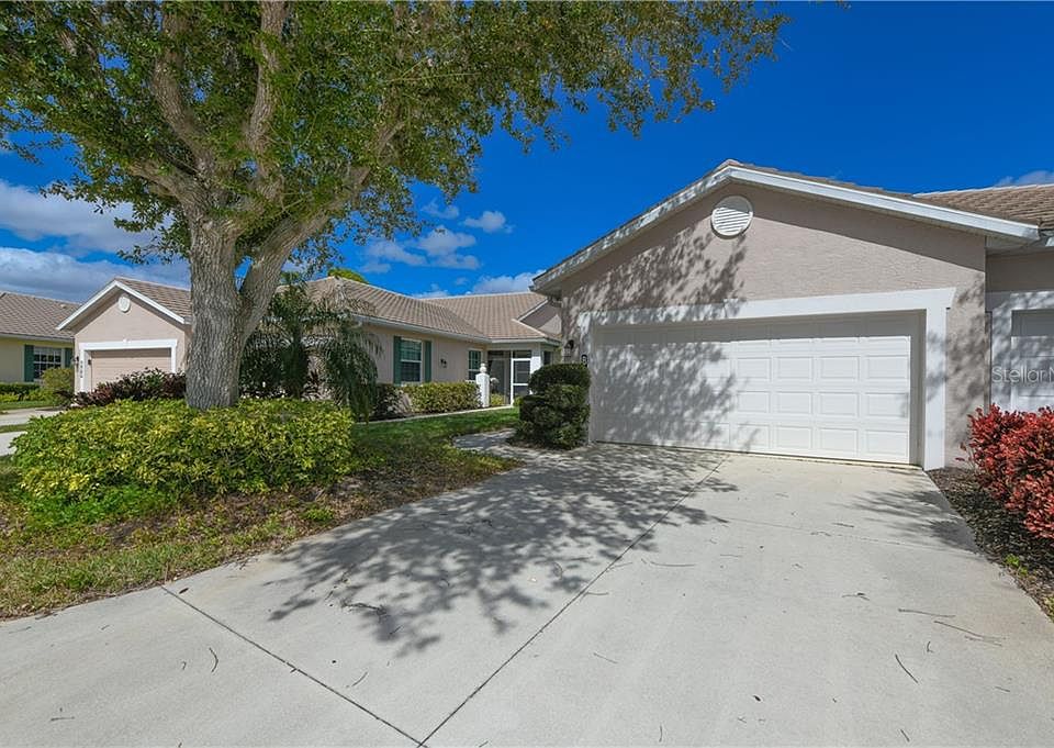 1st image of 884 Tartan Dr