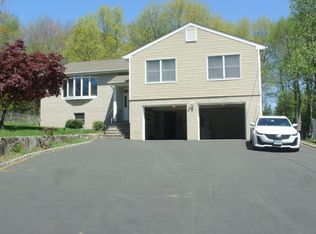 302 Westwood Rd, Stamford, CT 06902