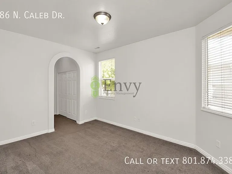 286 N Caleb Dr — Photo 17