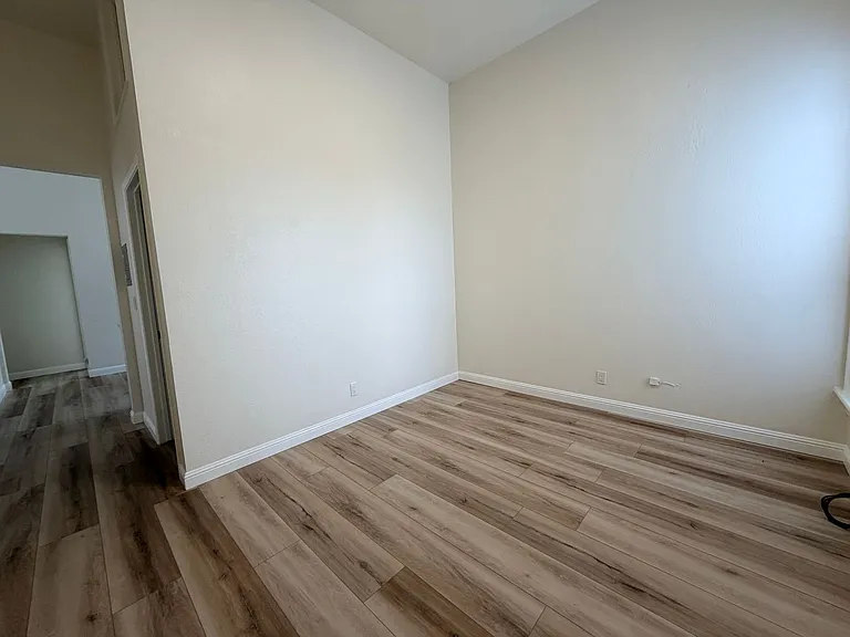 1115 7th Ave #4 — Photo 24