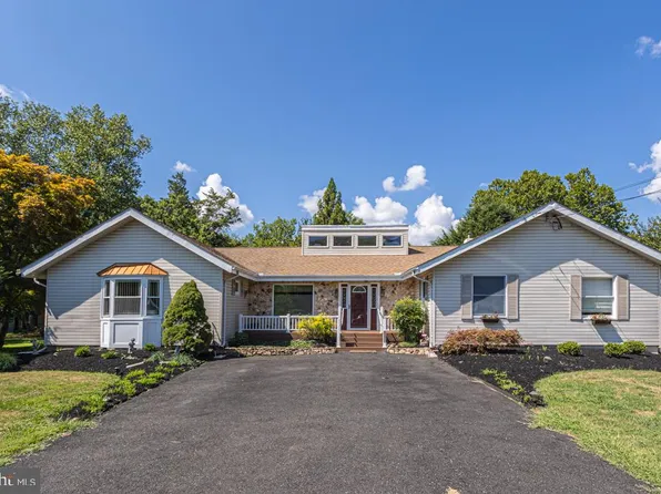 1009 Swayze Ave, Washington Crossing, PA 18977