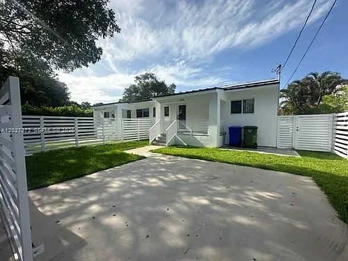 2814 SW 26th St #2814 Photo 1