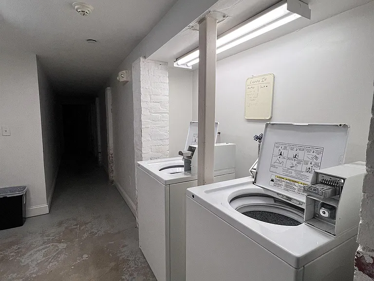 146 Clifton St #10 — Photo 17
