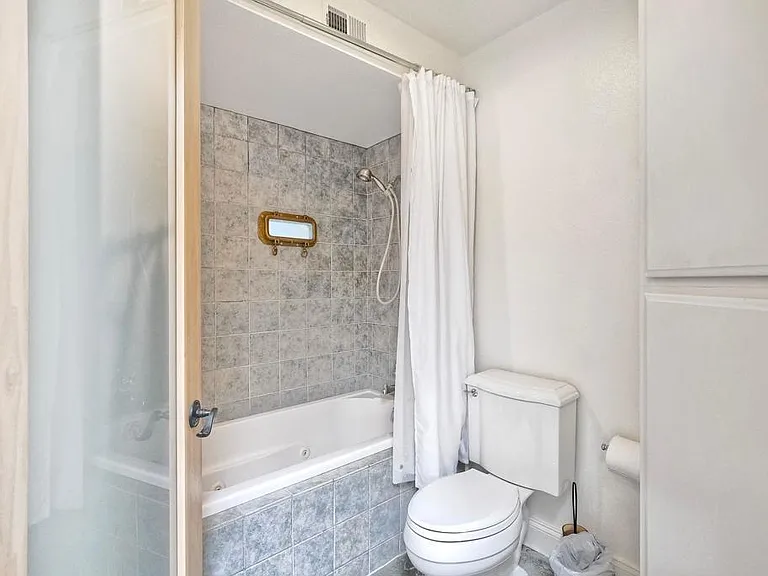 400 N The Strand N #46 — Photo 14
