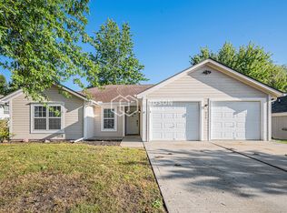 626 SW Sunset Dr, Grain Valley, MO 64029