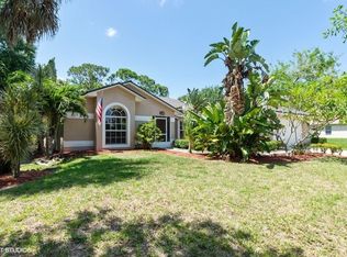 507 Albatross Ter, Sebastian, FL 32958