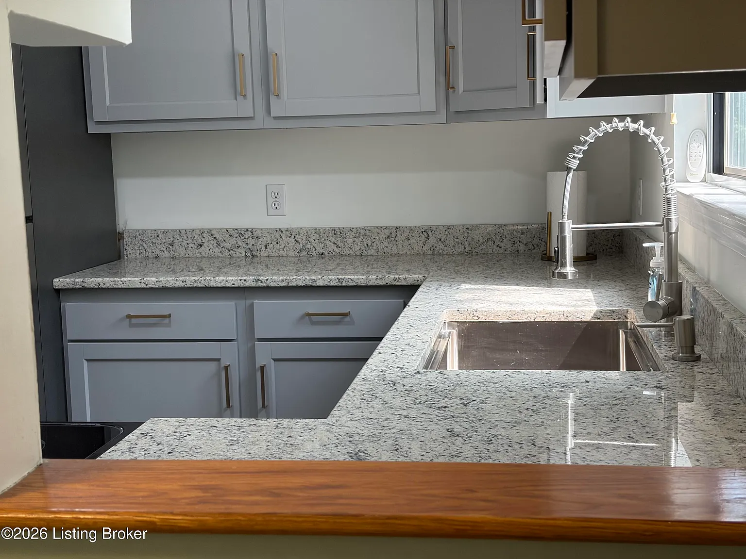 2 bed, 2.0 bath, 993 sqft, $1,950 — Photo 1