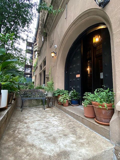 1st image of 341 W End Ave APT 1A