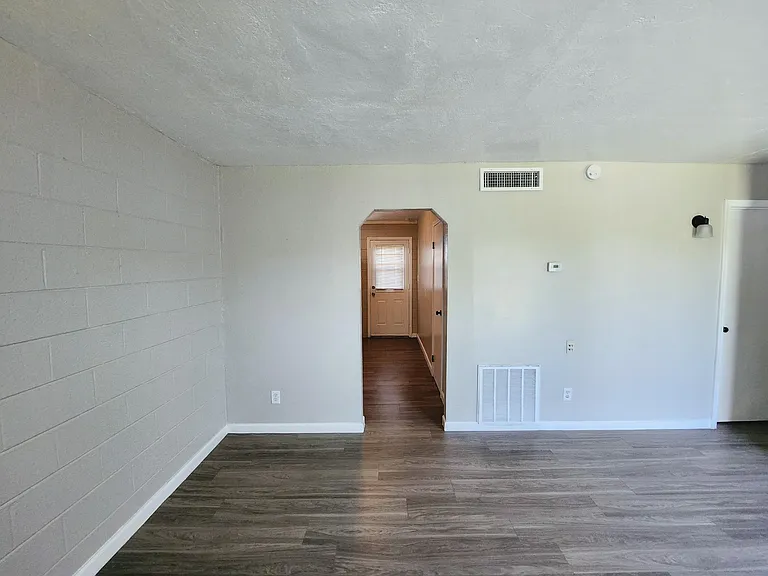 1709 N 25th Pl #7 — Photo 11
