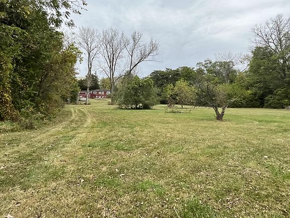 4th image of 1994 N 2753rd Rd