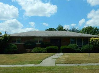25115 Prairie Dr, Southfield, MI