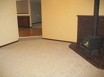 3rd image of 2025 Dogwood Dr SE