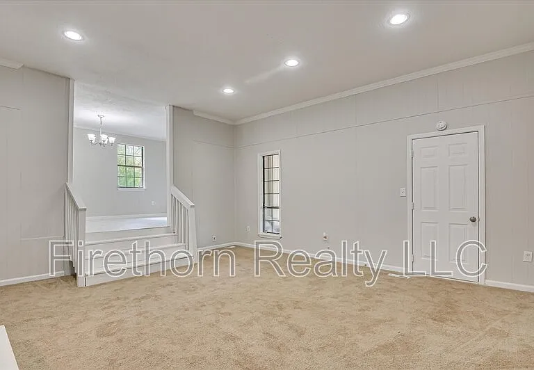 2349 Henry Cir — Photo 20
