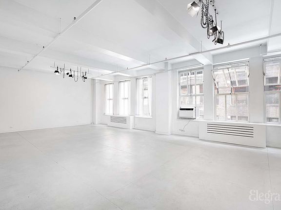 3rd image of 241 W 36th St APT 5R