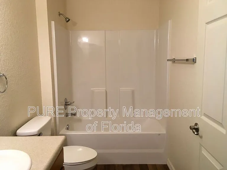 4700 NE 22nd Ave — Photo 25