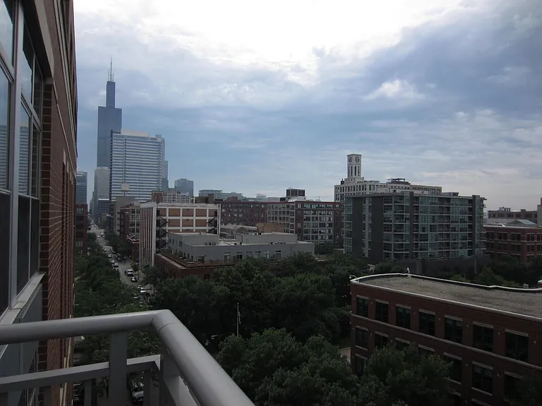 111 S Morgan St #814 — Photo 4