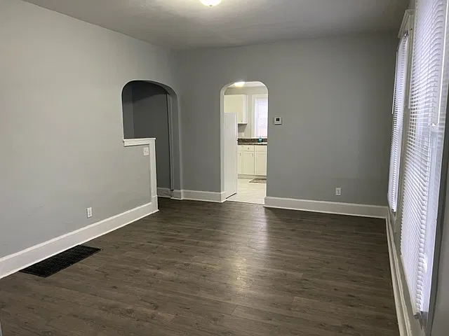 507 E Markison Ave - 1 — Photo 3