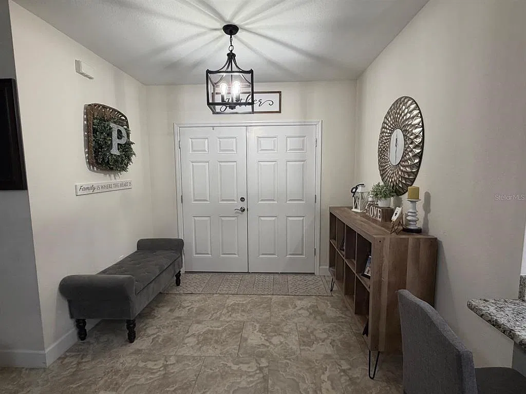 3 bed, 2.0 bath, 1280 sqft, $2,100 — Photo 4