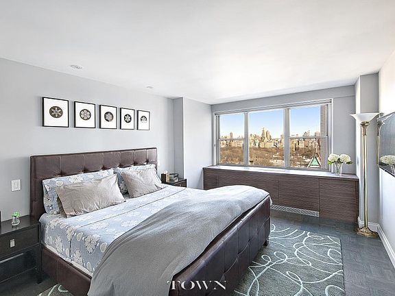 5th image of 15 W 72nd St #23FG