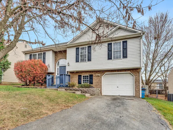 4739 W Vale Rd NE, Roanoke, VA 24019