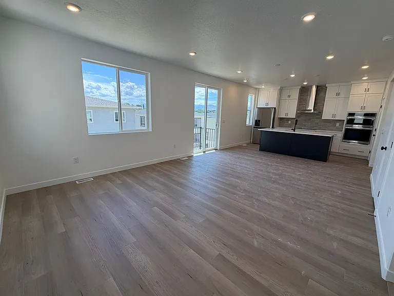 909 Bullion St — Photo 18