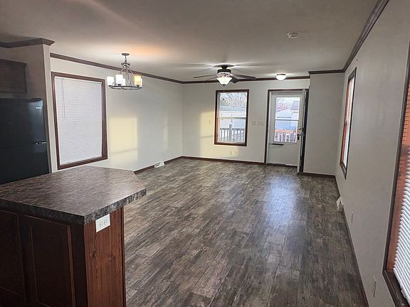 5th image of 2050 Four Seasons Dr #148
