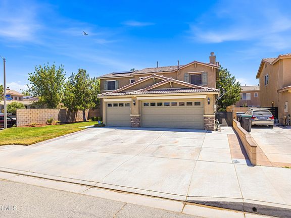 4th image of 43708 Tahoe Way
