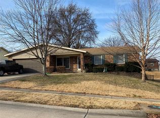 11740 Chess Dr, Bridgeton, MO 63044