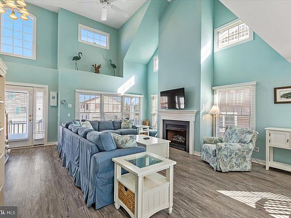 5th image of 150 New Castle Dr