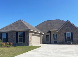 105 Grimmon Rd, Youngsville, LA 70592