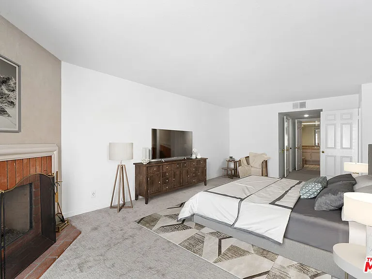 1250 Amherst Ave #201 — Photo 15