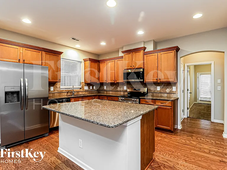 19017 Park Terrace Ln — Photo 8