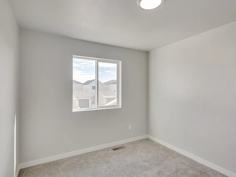 11037 W Crestwater Ln — Photo 12