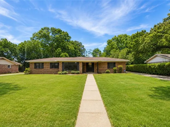 1108 Chalet Dr E, Mobile, AL 36608