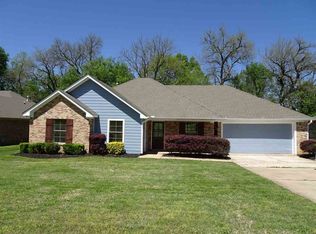 112 Northgate Dr, Canton, MS 39046