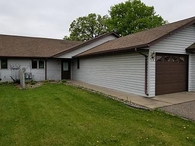 Private entrance and driveway.