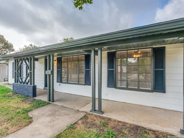 330 Pool Dr, San Antonio, TX 78223