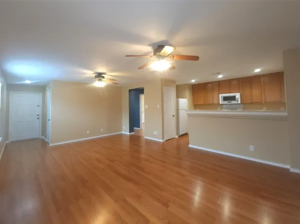 273 Tower Dr, Kyle, TX 78640