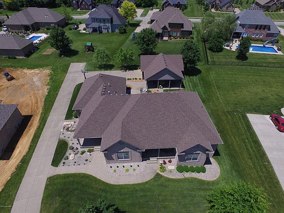 3rd image of 501 Winding Woods Trl