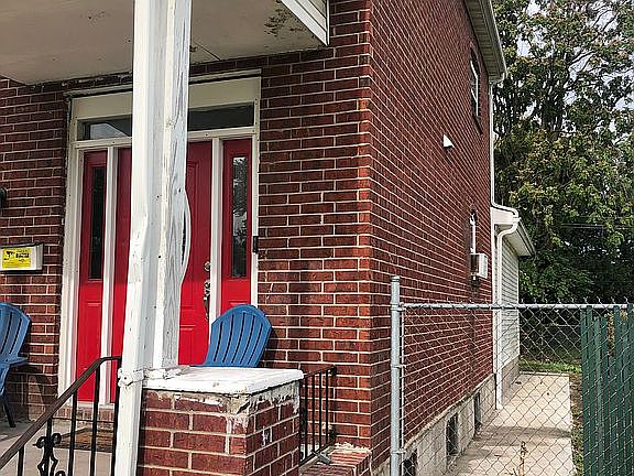 4th image of 2417 N Taylor Ave